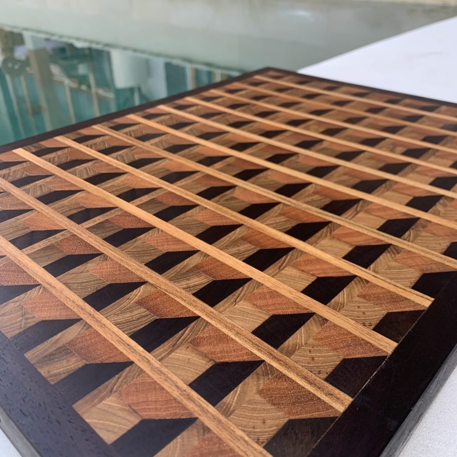 Early Arania product: a 3D end-grain wooden cutting board, 2020